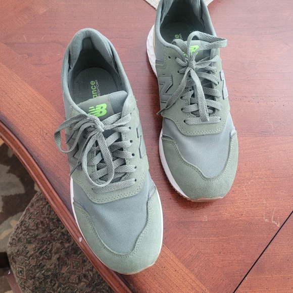 New Balance Shoes - New Balance Green Athletic Shoes